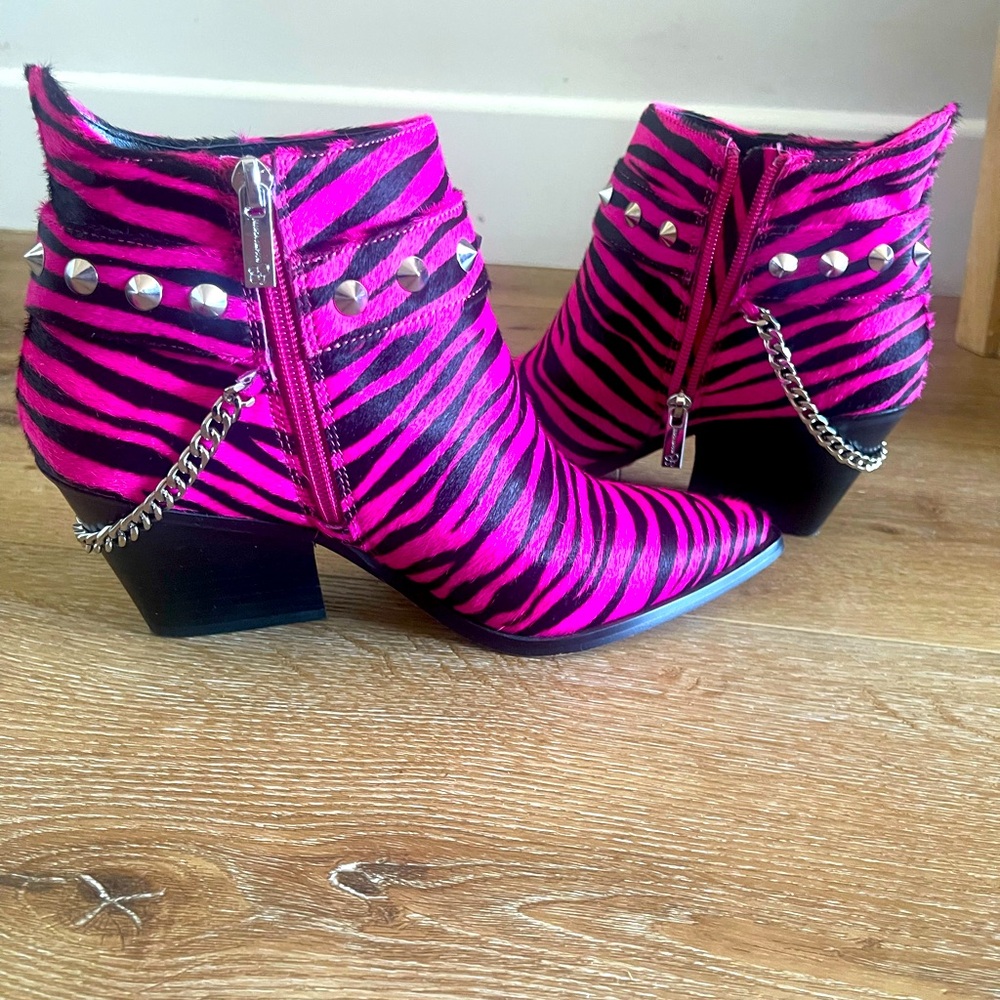 NEW!! w/o Box Jessica Simpson Women's Zayrie Fashion Boot